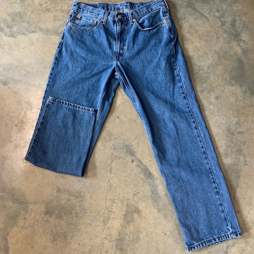 levi’s 550.     34-30